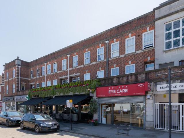 Flat for sale in Cockfosters, Isle Of Man