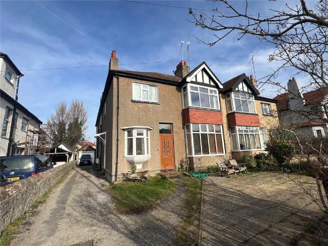 Flat for sale in Colwyn Bay, Wales