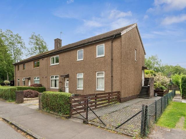 Flat for sale in Menstrie, Scotland