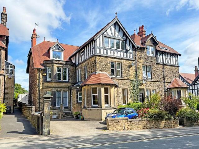 Flat for sale in Low Harrogate, Harrogate