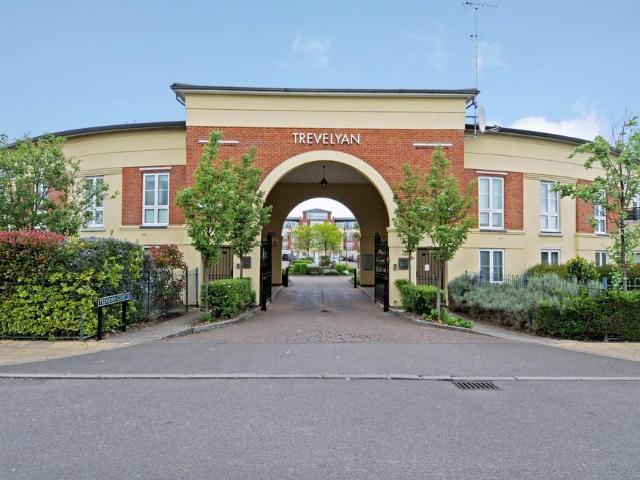 Flat for sale in Clewer Village, Windsor