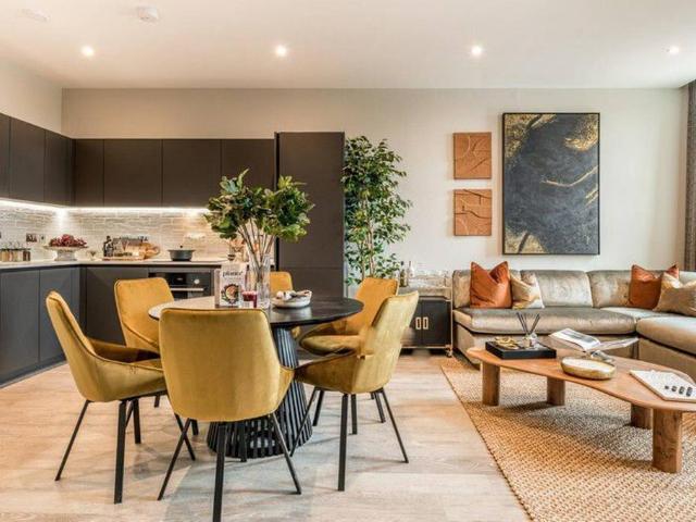 Flat for sale in Slough, Isle Of Man