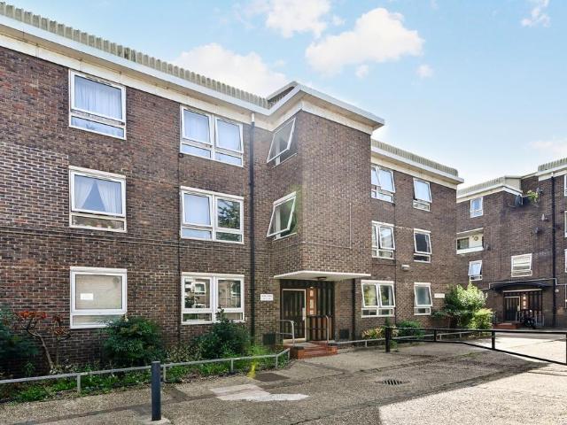 Flat for sale in Bromley-by-Bow, Poplar Grove