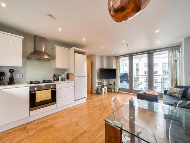 Flat for sale in London Borough of Lewisham, Isle Of Man