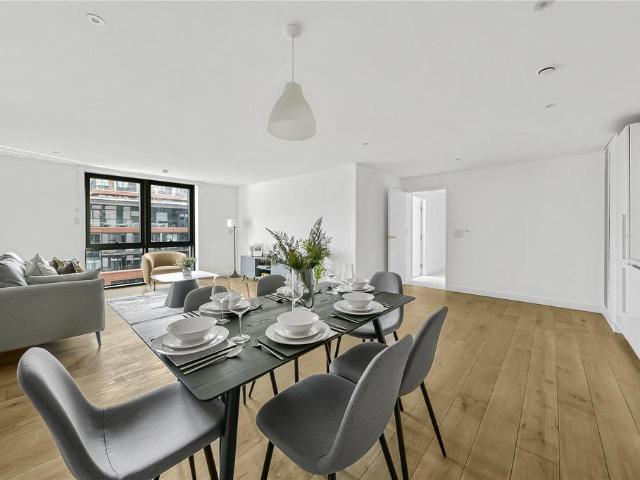 Flat for sale in City of Westminster, Greater London