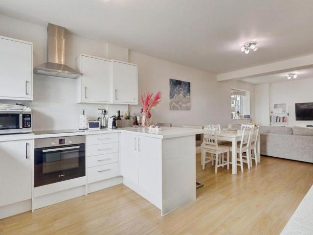 Flat for sale in Essex