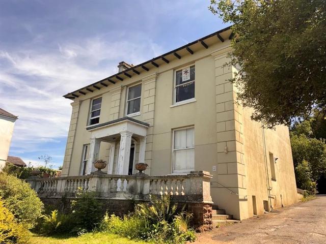 Flat for sale in Strode, Devon