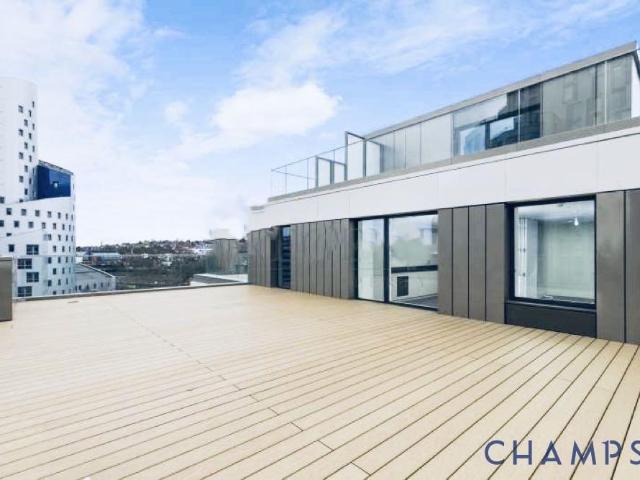 Flat for sale in Greater London