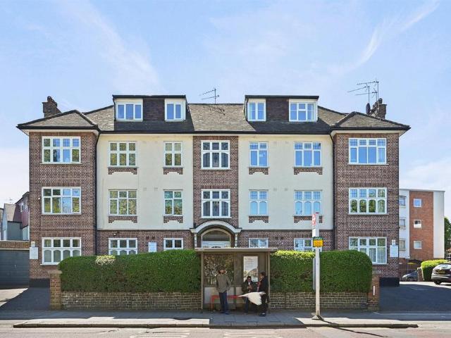 Flat for sale in Dollis Hill, Greater London