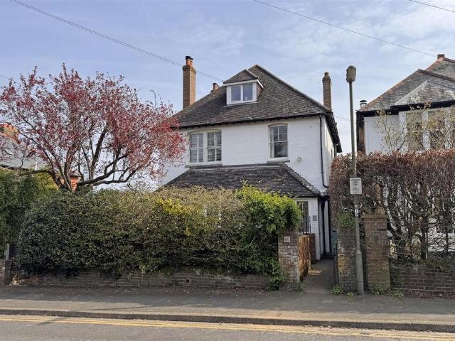 Flat for sale in Frith Hill, Fole