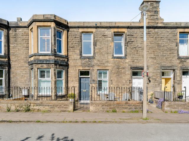 Flat for sale in Portobello, Scotland