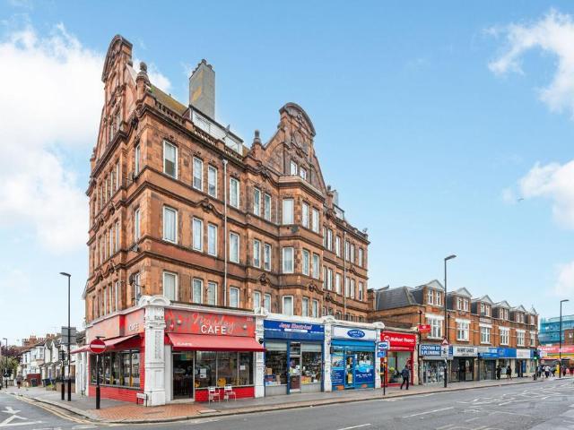 Flat for sale in London Borough of Croydon, Greater London