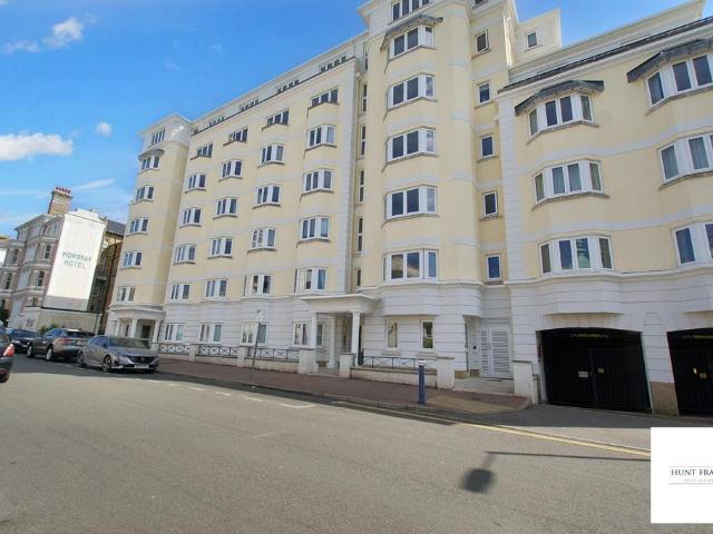 Flat for sale in Eastbourne, East Sussex