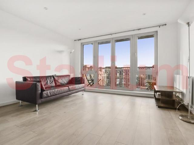 Flat for sale in Holloway, Lower Holloway