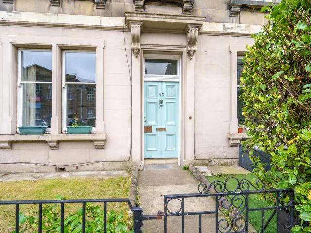 Flat for sale in Broughton, Scotland