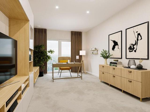 Flat for sale in Harrow Weald, Greater London