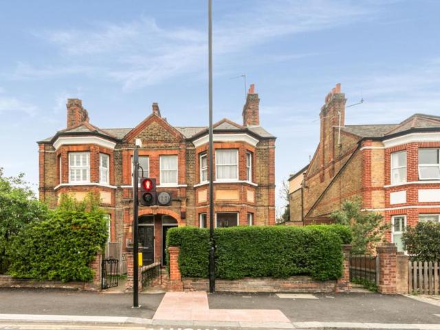 Flat for sale in London Borough of Lewisham, Greater London