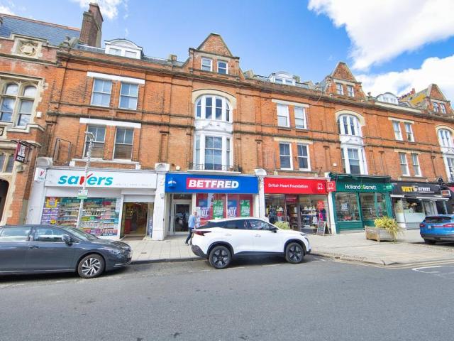 Flat for sale in Folkestone