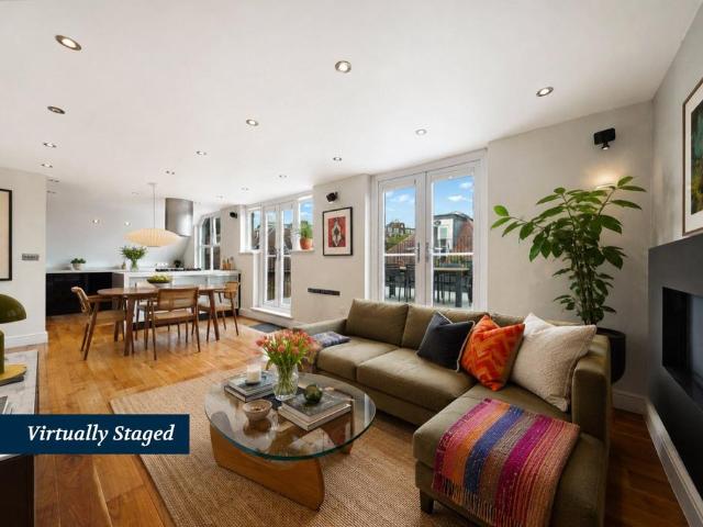 Flat for sale in West Hampstead, Greater London