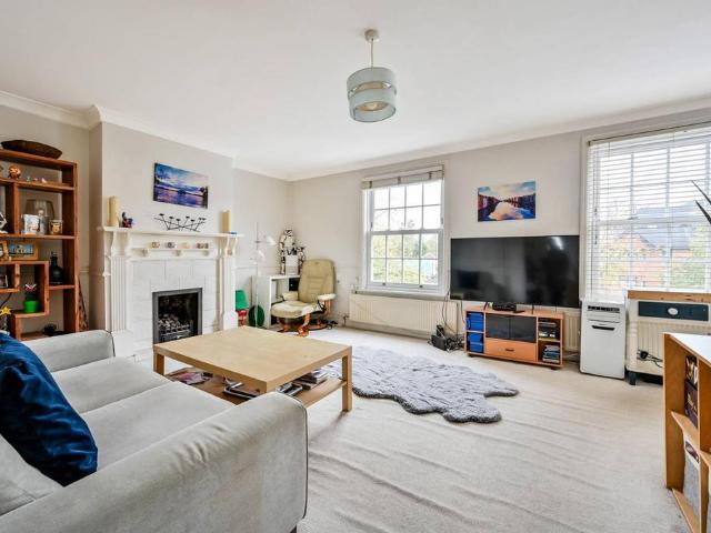 Flat for sale in Blackhills, Surrey