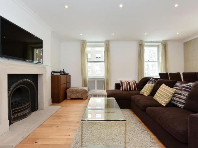 Flat for sale in Marylebone, Greater London