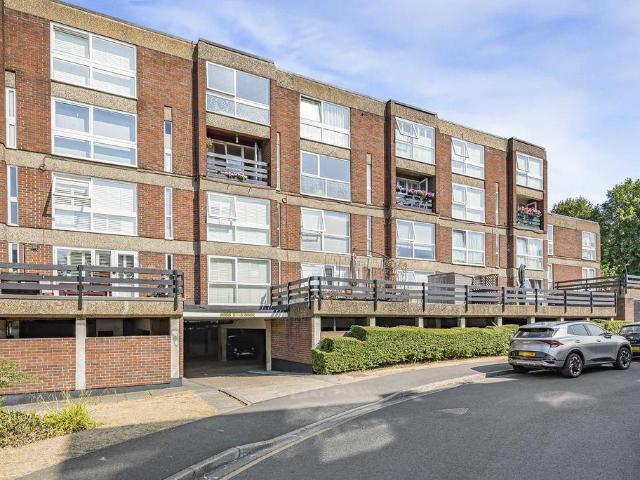 Flat for sale in Longlands, Halfway Street
