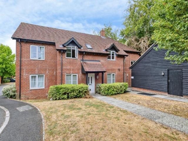 Flat for sale in Otterbourne, Hampshire