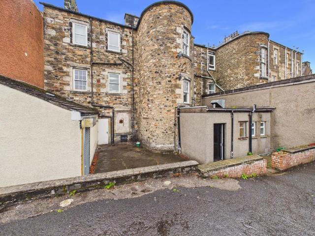 Flat for sale in Irvine, Scotland
