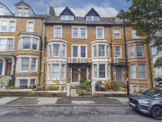Flat for sale in West End, Bare