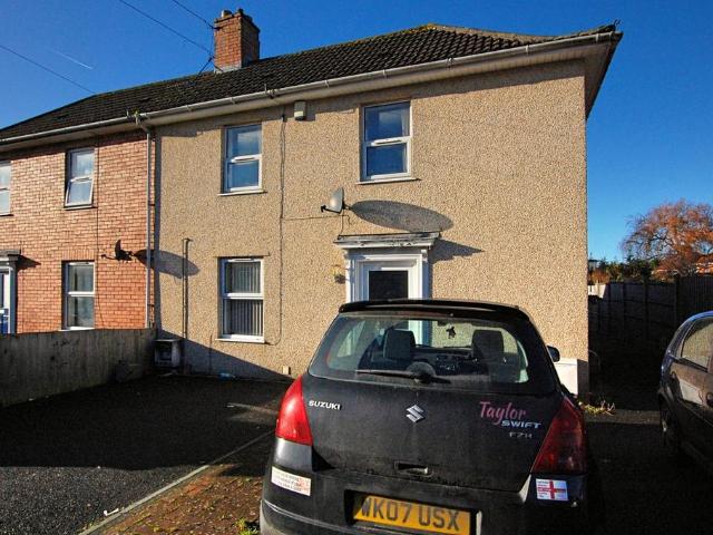 Flat for sale in Feckenham, City Of Bristol