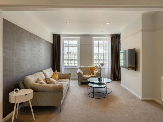 Flat for sale in Marylebone, Greater London