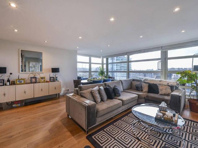 Flat for sale in Belgravia, Greater London