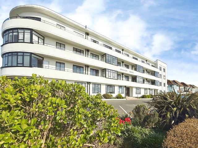 Flat for sale in Worthing, West Sussex