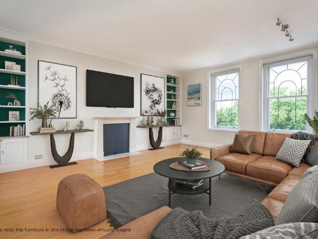 Flat for sale in South Kensington, Greater London