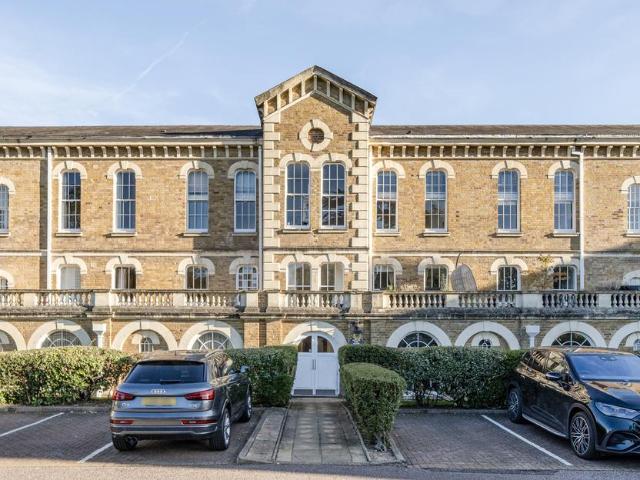 Flat for sale in Friern Barnet, Isle Of Man