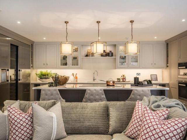Flat for sale in Sunninghill and Ascot, South Ascot