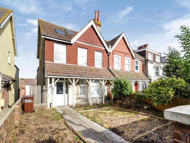 Flat for sale in Eastbourne, East Sussex
