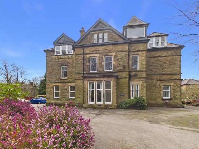 Flat for sale in Charlesworth, East Midlands
