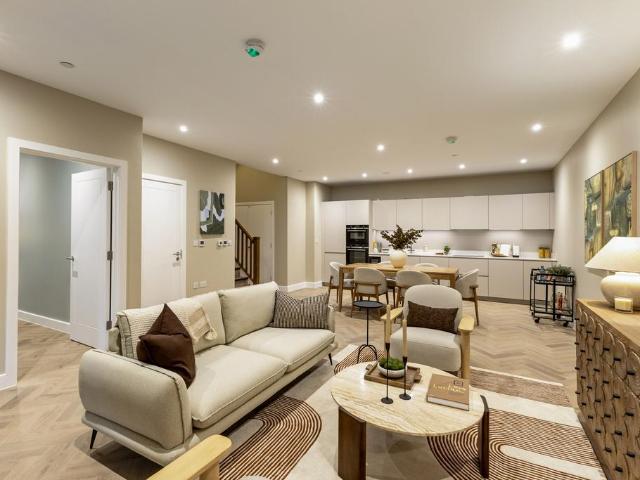 Flat for sale in London Borough of Merton, Greater London