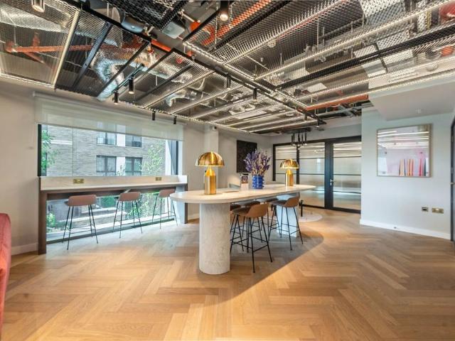 Flat for sale in North Watford