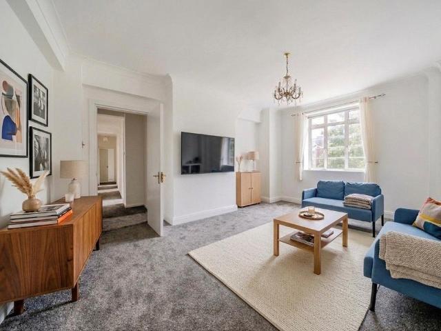 Flat for sale in Brook Green, Greater London