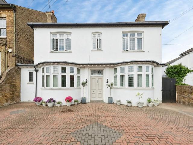 Flat for sale in Mickleburgh Hill, The Bridge