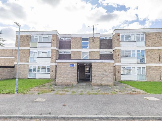 Flat for sale in Stuppington, Canterbury