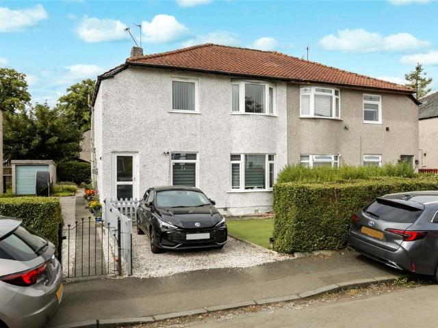 Flat for sale in Croftfoot, Scotland