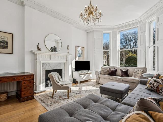 Flat for sale in Notting Hill, Isle Of Man