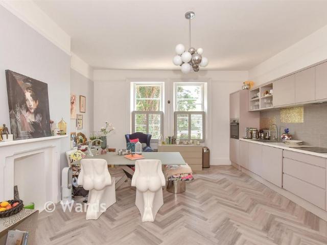 Flat for sale in Longport, The Bridge