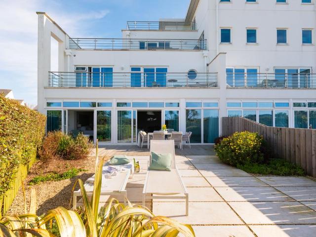 Flat for sale in Greenaway, Trebetherick