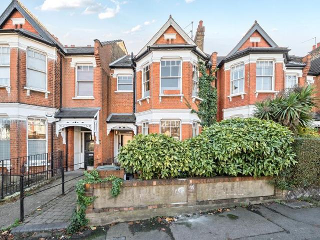 Flat for sale in Muswell Hill, Greater London