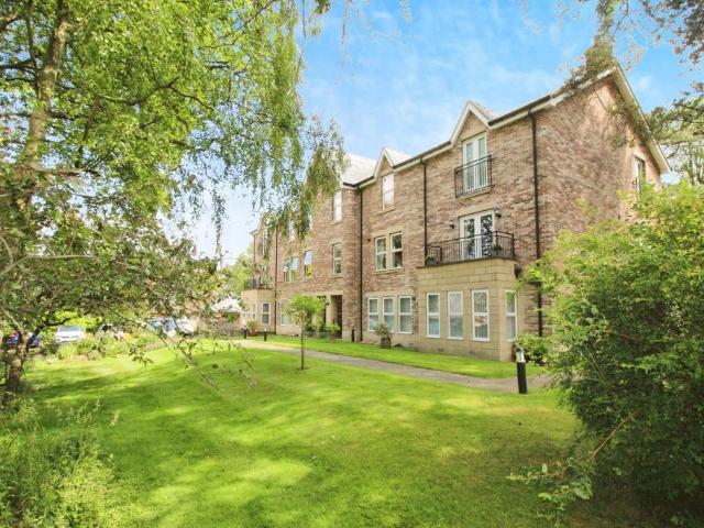 Flat for sale in Ripon, North Yorkshire