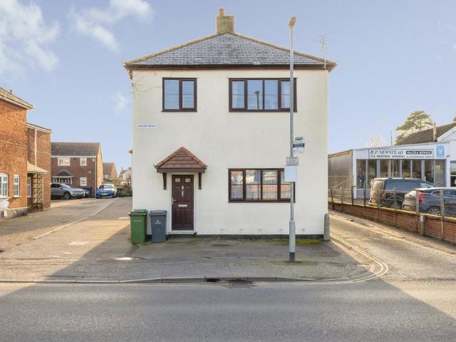 Flat for sale in Besthorpe, Breckland